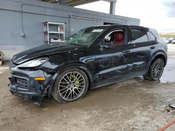  Salvage Porsche Cayenne