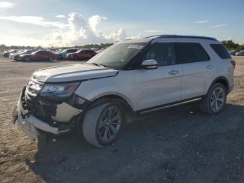  Salvage Ford Explorer