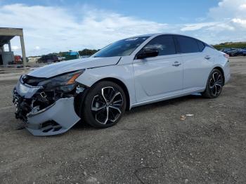  Salvage Nissan Altima