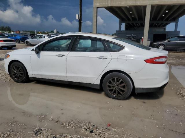 Ford Fusion S Image 6