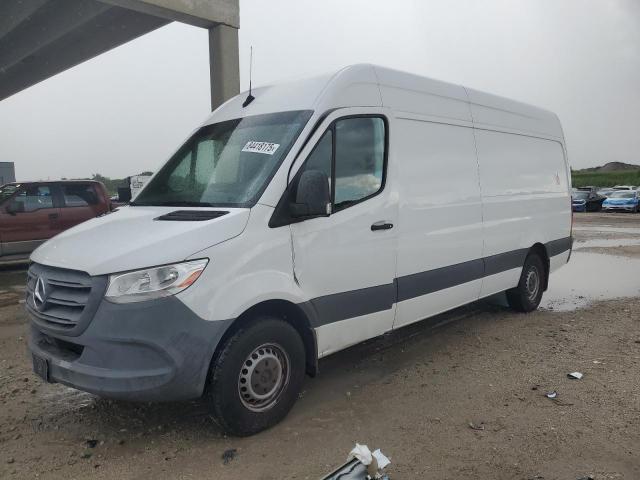  Salvage Mercedes-Benz Sprinter