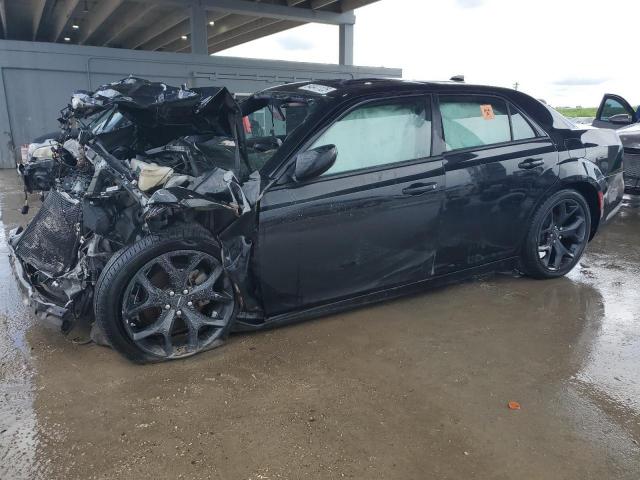  Salvage Chrysler 300