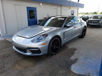 Salvage Porsche Panamera