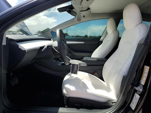 Tesla Model 3 Image 8