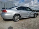 Volkswagen Passat S Image 12