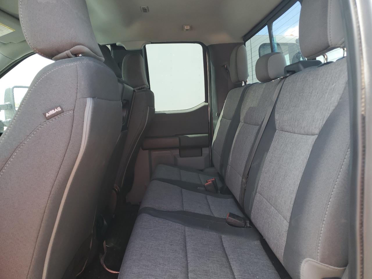 Ford F-350 Super Duty Image 10