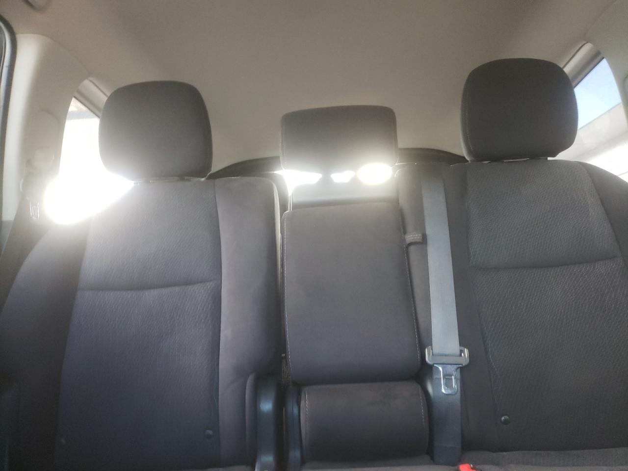 Nissan Pathfinder S Image 13