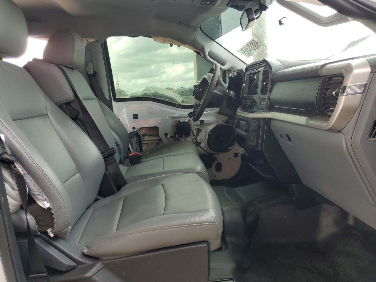 Ford F-150 Supercrew Image 2