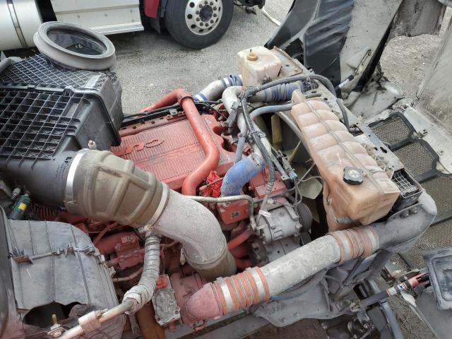 Peterbilt Tractor 579 Image 2