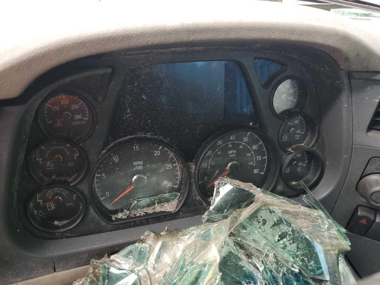 Peterbilt Tractor 579 Image 8