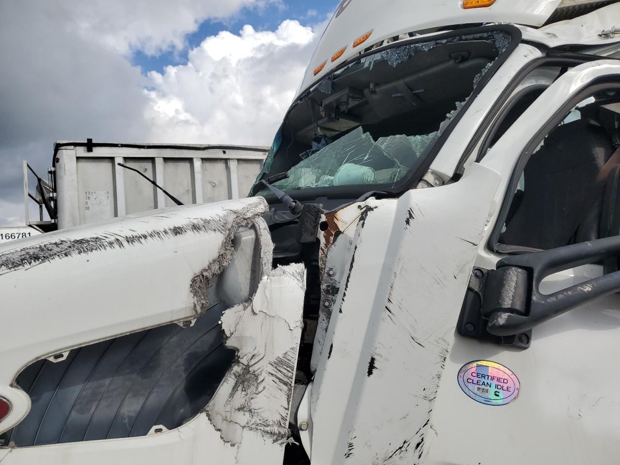 Peterbilt Tractor 579 Image 6