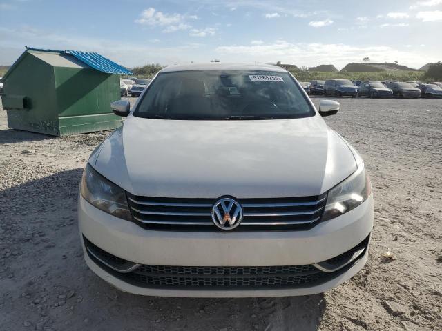 Volkswagen Passat S Image 6