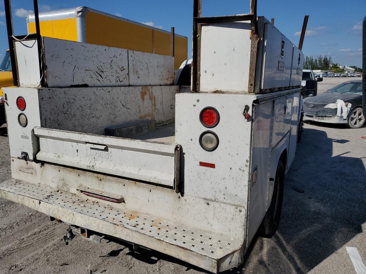 Ford F-350 Super Duty Image 6