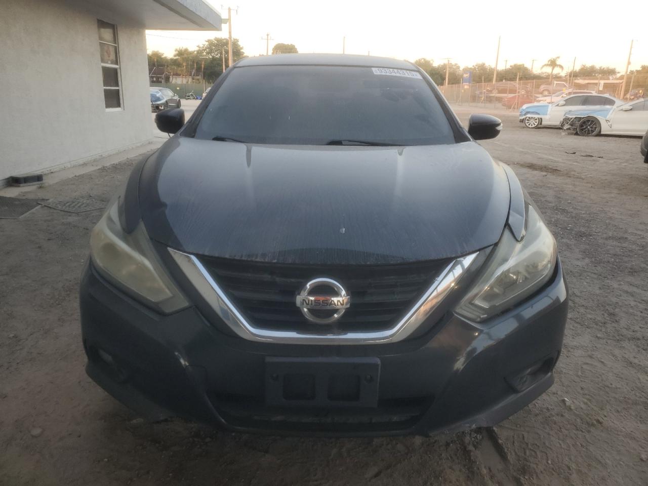 Nissan Altima 2.5 Image 8