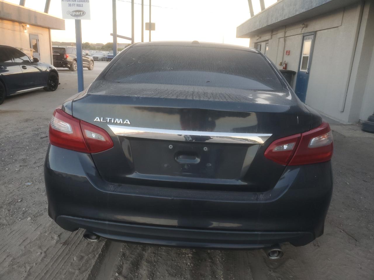 Nissan Altima 2.5 Image 12