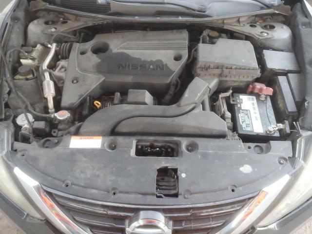 Nissan Altima 2.5 Image 3