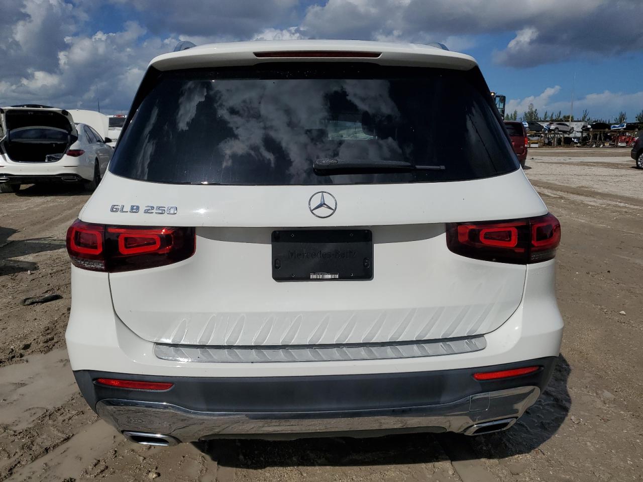 Mercedes-Benz GLB 250 Image 5