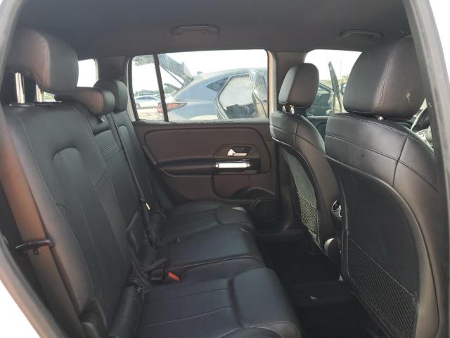 Mercedes-Benz GLB 250 Image 11