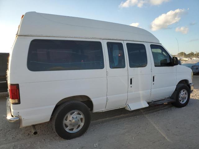 Ford Econoline E250 Van Image 13