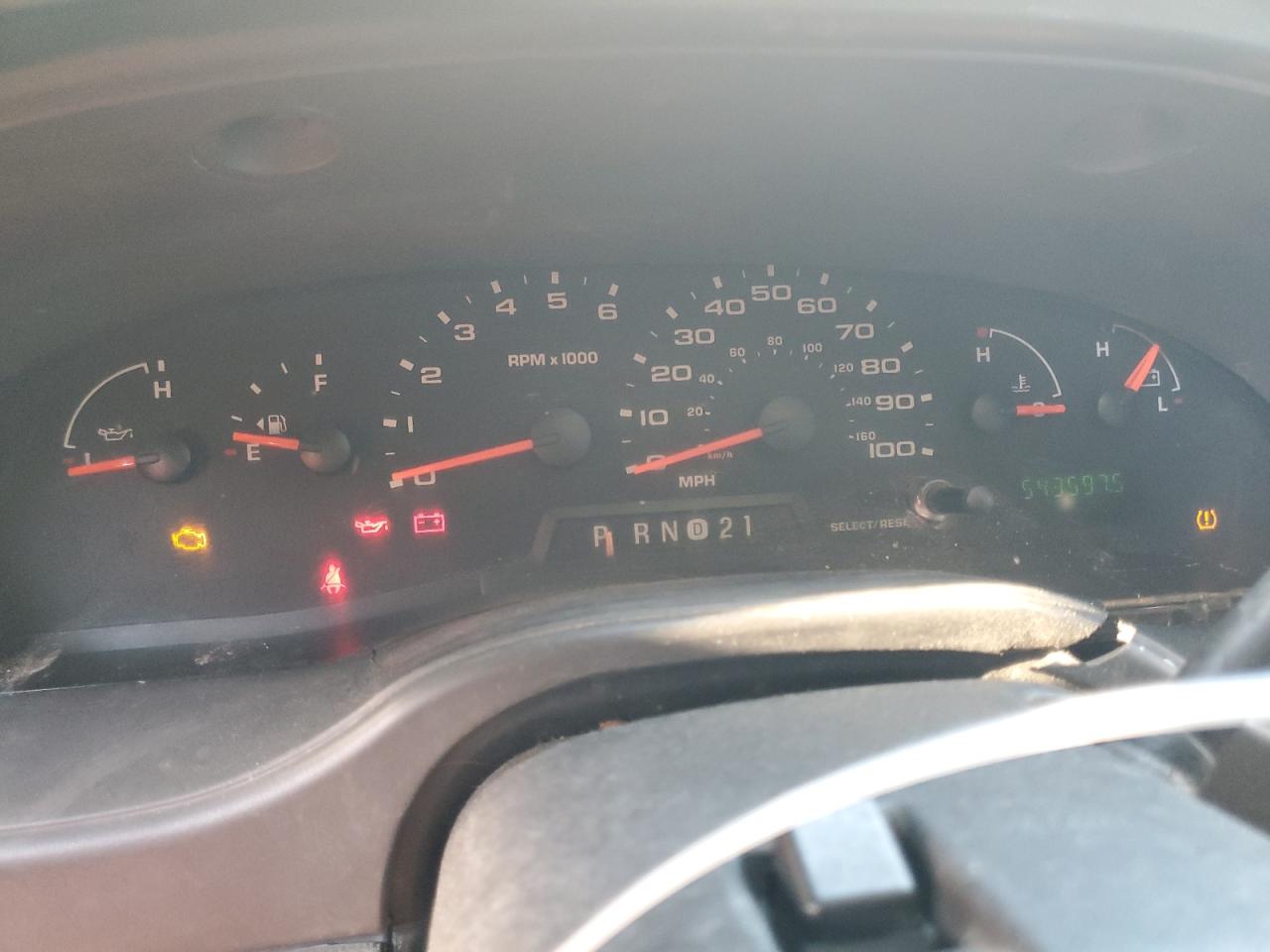 Ford Econoline E250 Van Image 9