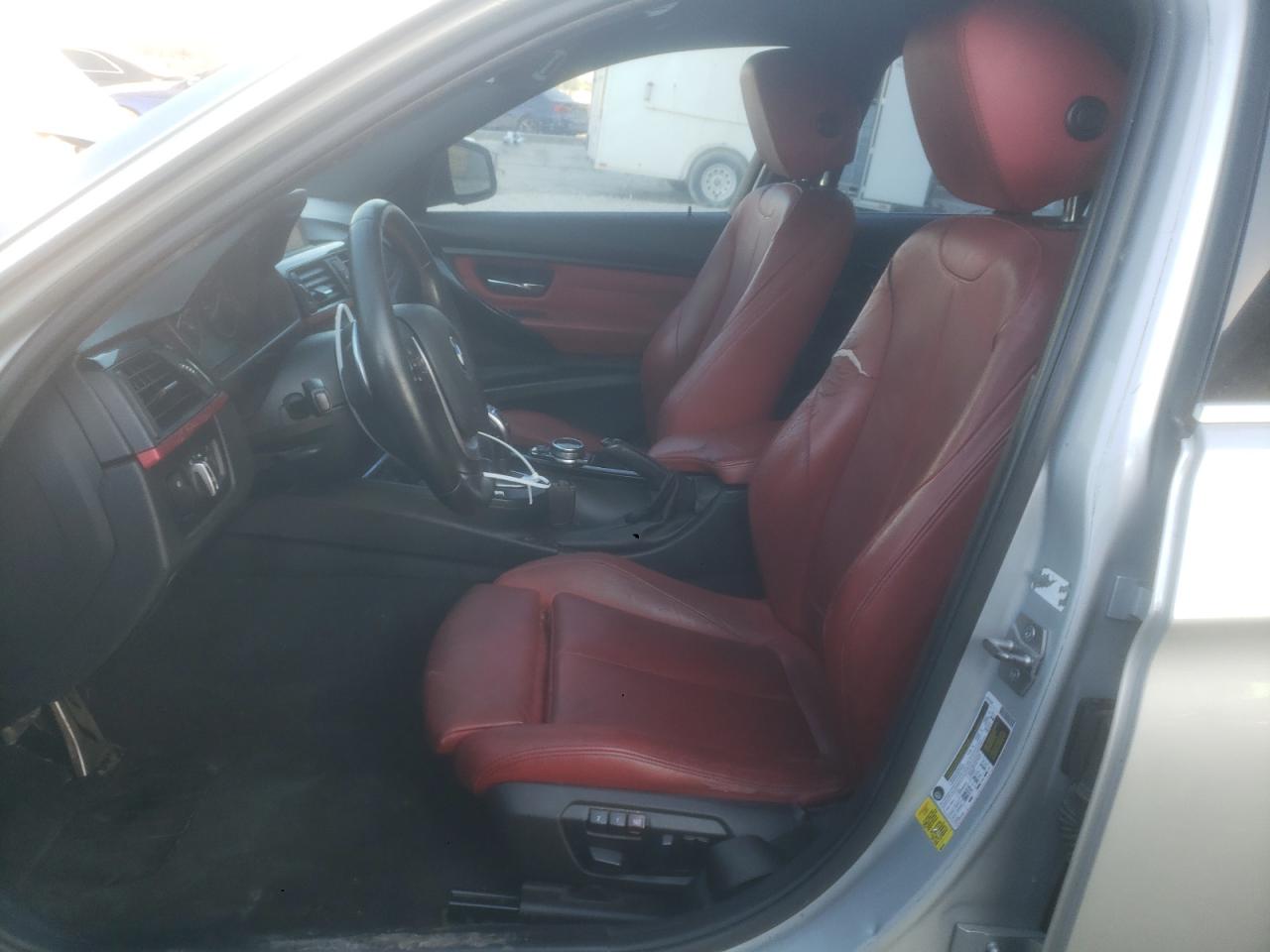 BMW 3 Series I Image 9