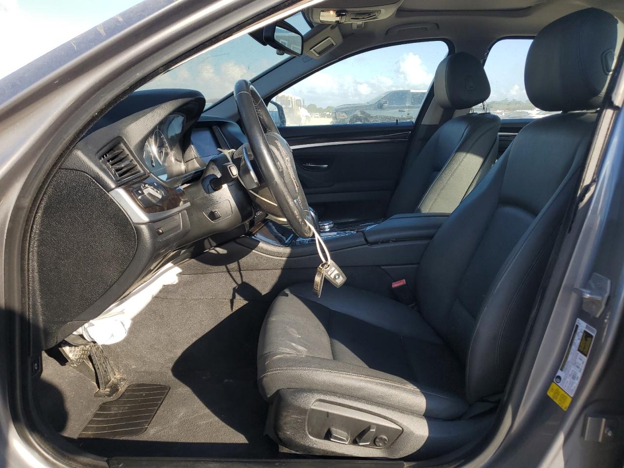 BMW 5 Series I Image 11