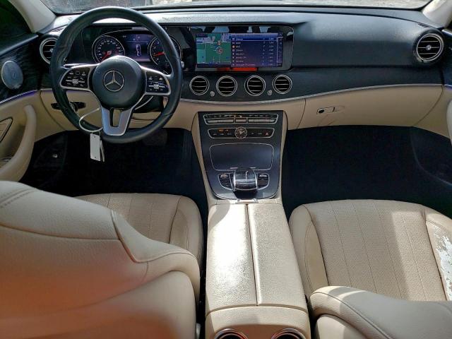 Mercedes-Benz E-Class 300 4matic Image 10