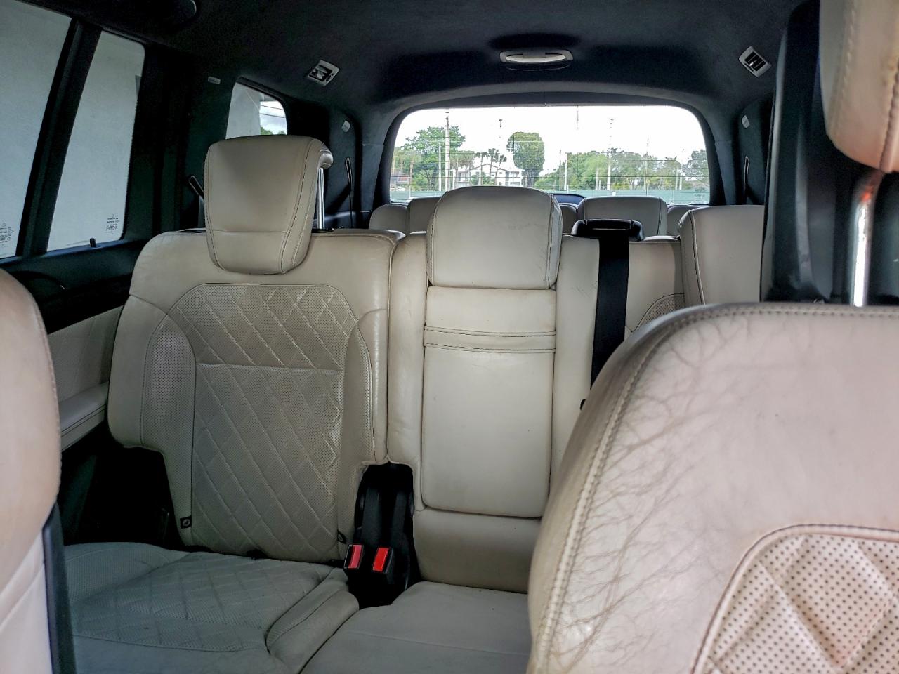 Mercedes-Benz G-Class 550 4matic Image 8