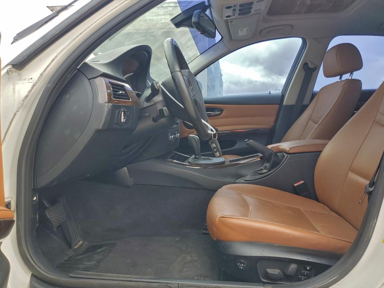 BMW 3 Series I Image 8