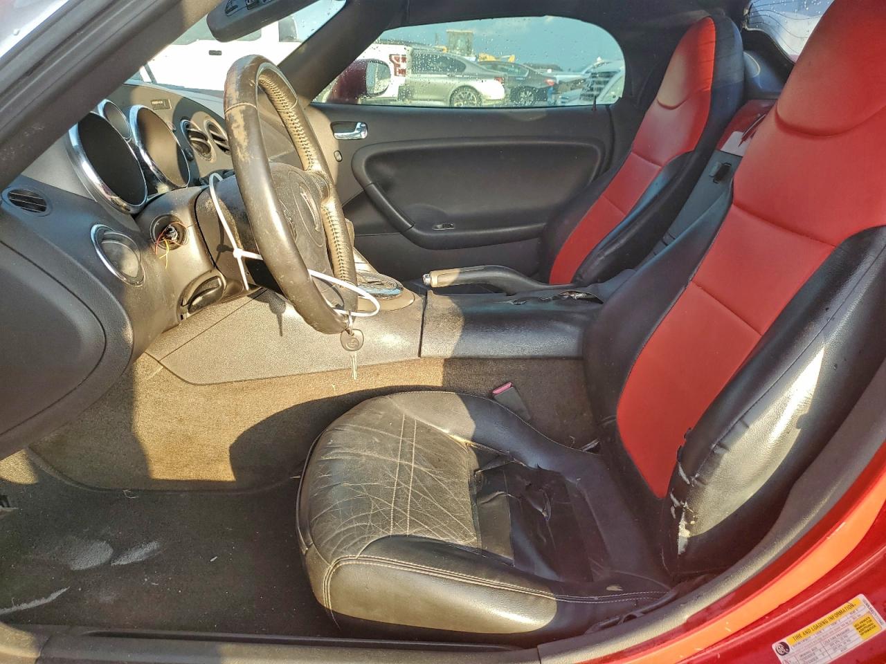 Pontiac Solstice Image 7