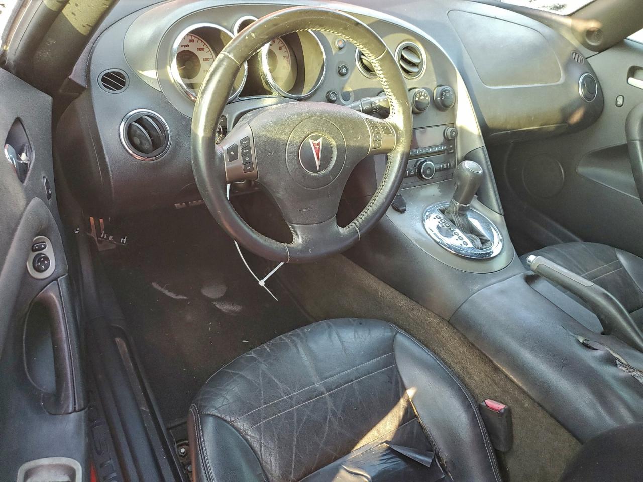 Pontiac Solstice Image 10