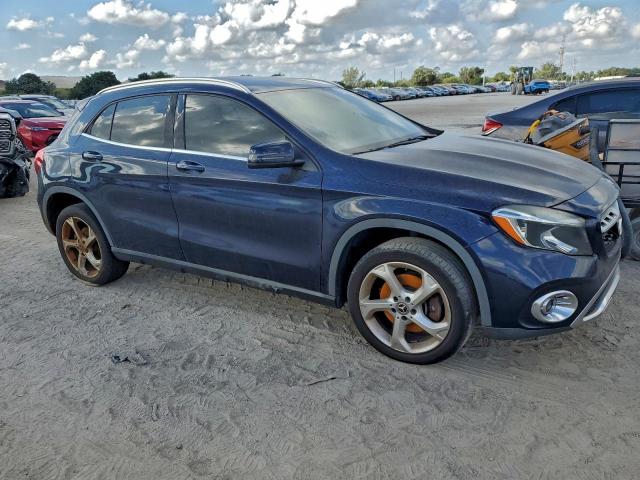 Mercedes-Benz GLA 250 Image 4