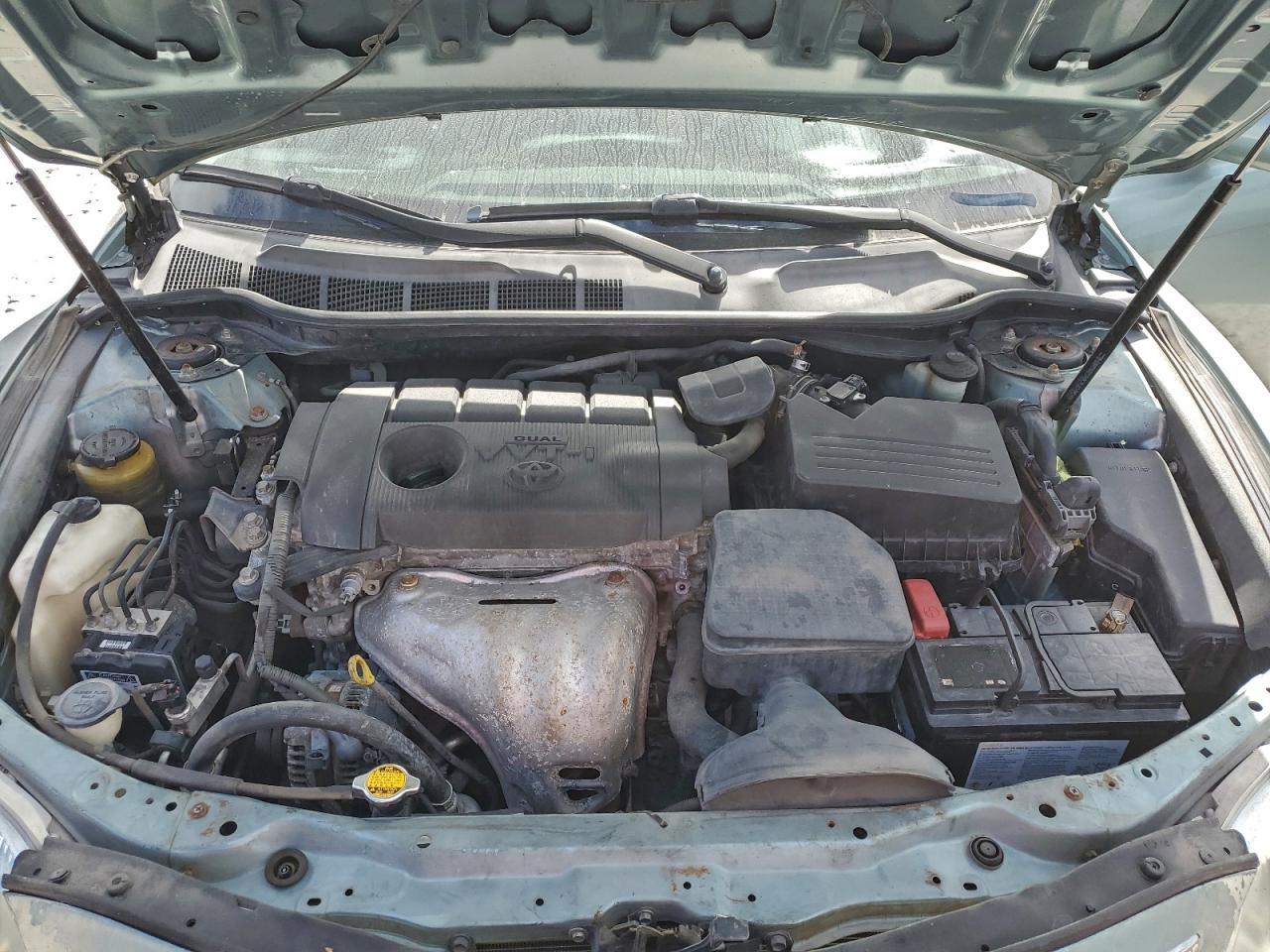 Toyota Camry Base Image 6