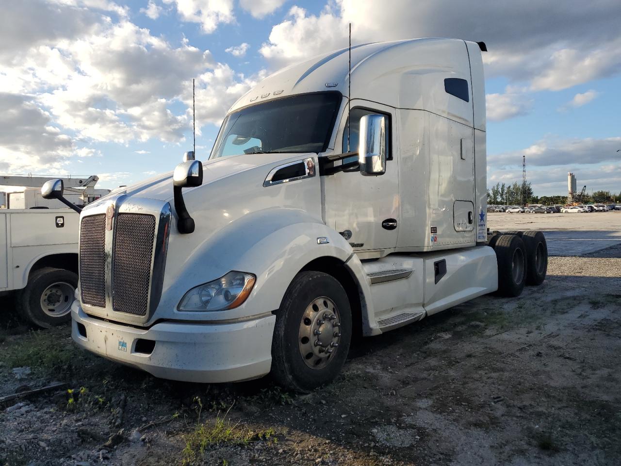 Kenworth Constructi T680 Image 7