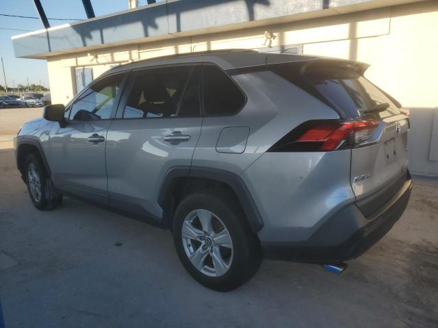 Toyota RAV4 Xle Image 2