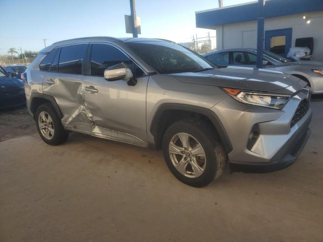 Toyota RAV4 Xle Image 3