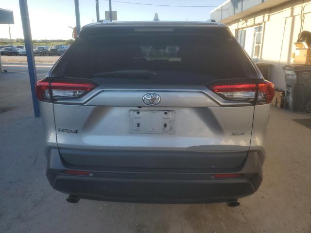 Toyota RAV4 Xle Image 6