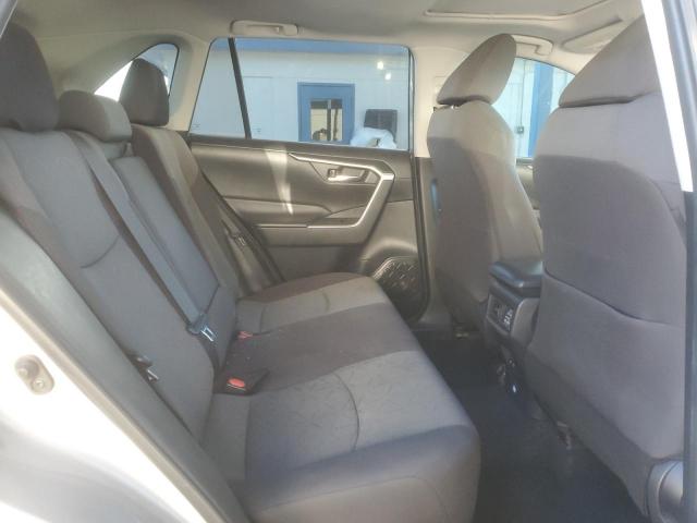 Toyota RAV4 Xle Image 7