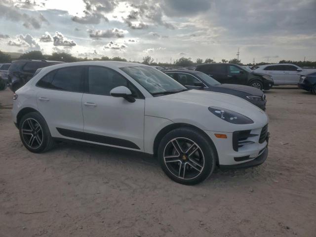 Porsche Macan Image 9