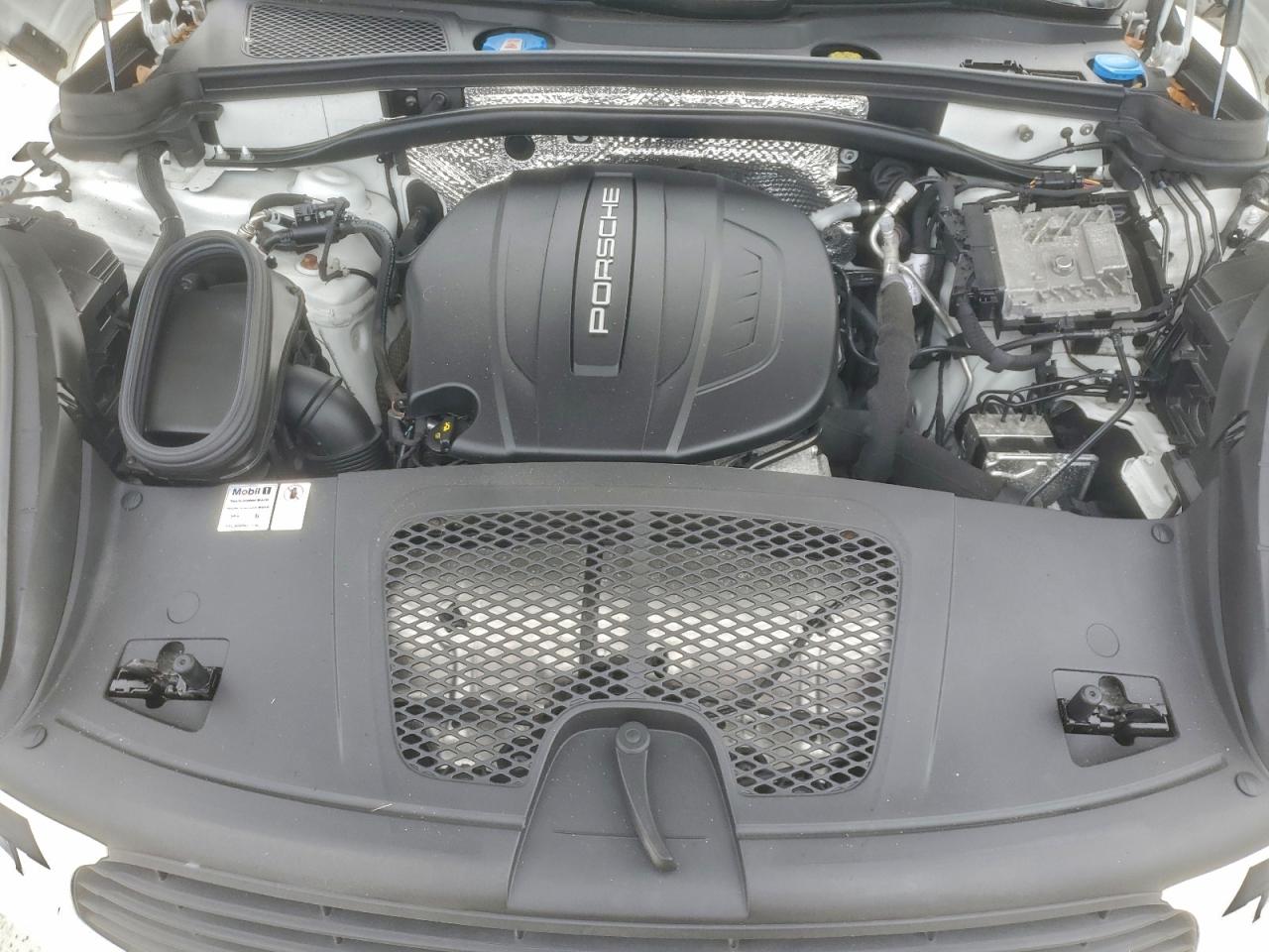 Porsche Macan Image 8