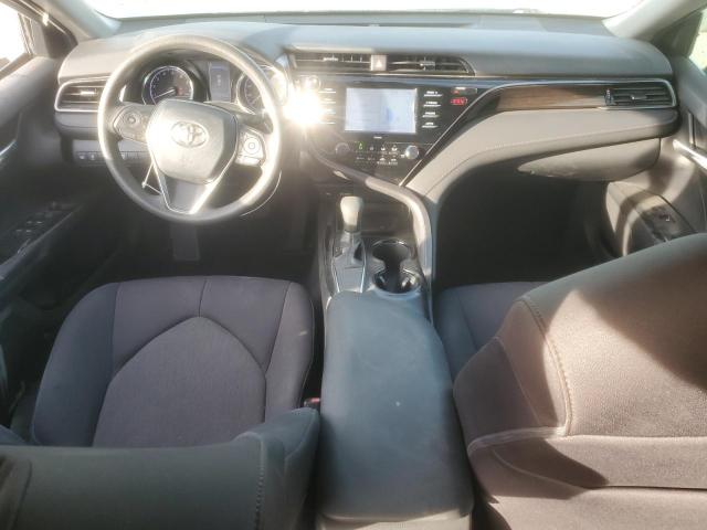 Toyota Camry Le Image 12