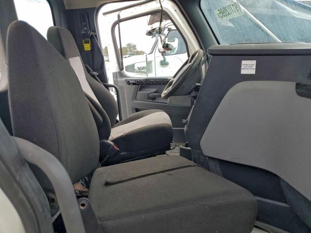 Freightliner Cascadia 1 Image 4