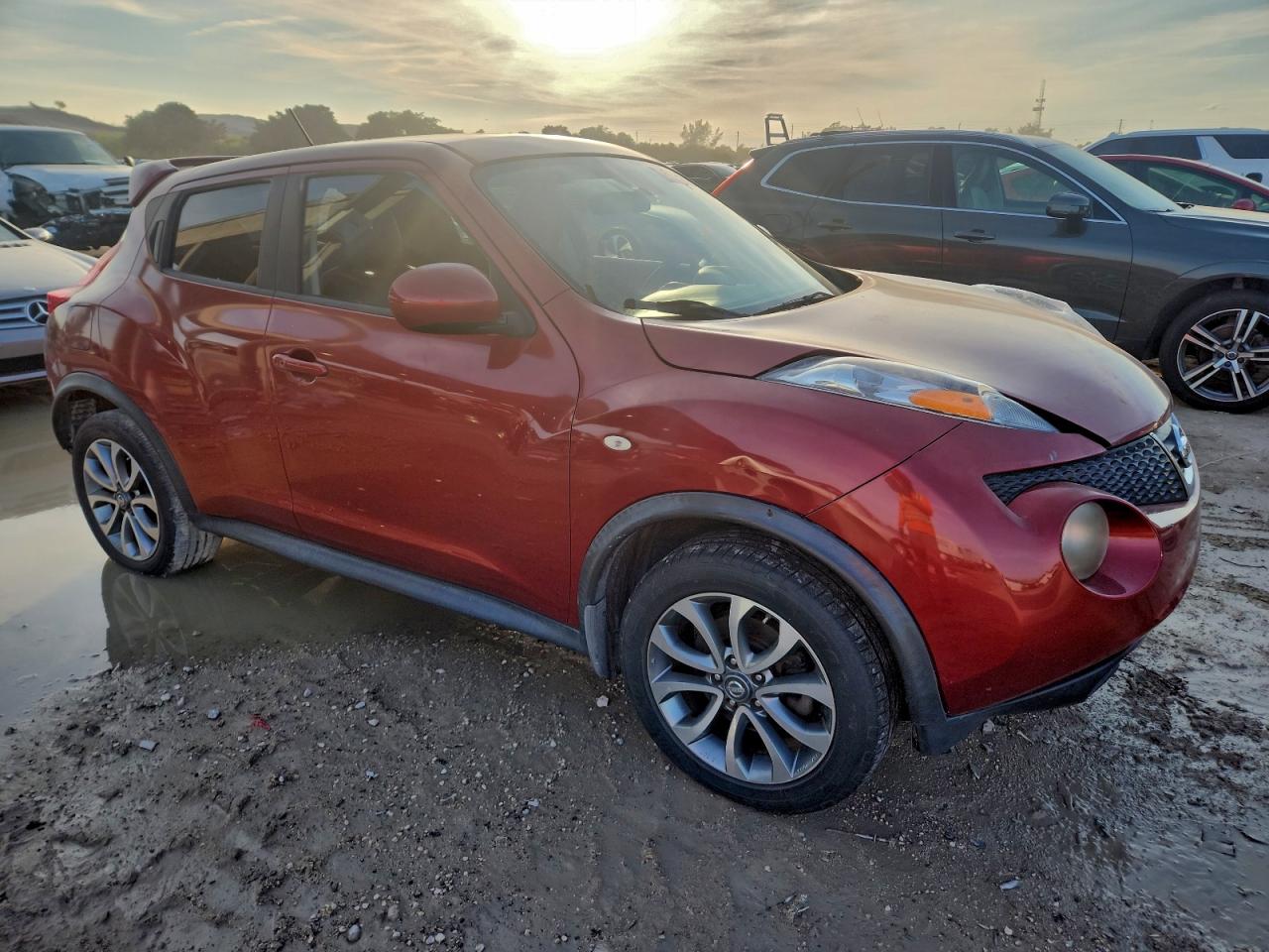 Nissan JUKE S Image 2