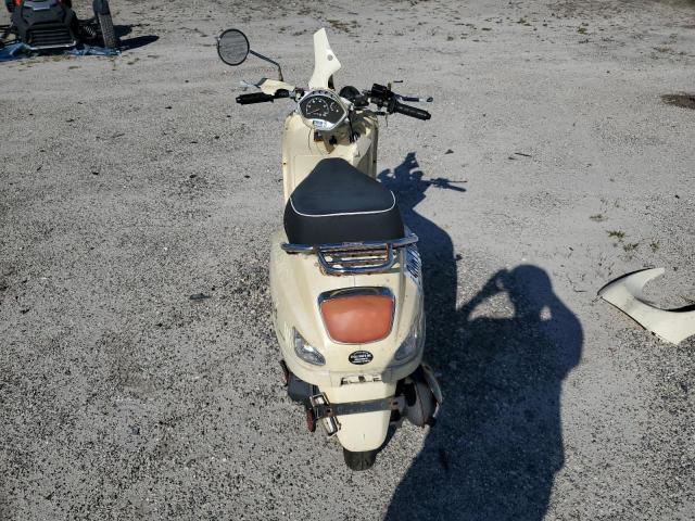 Gene Scooter Image 3