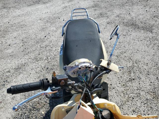 Gene Scooter Image 9