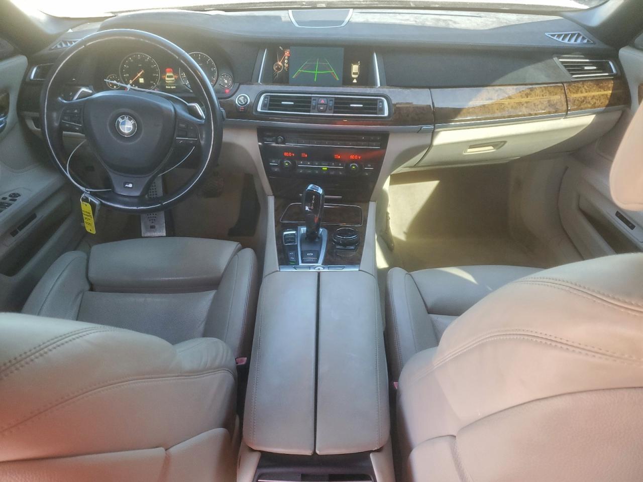 BMW 7 Series Li Image 7
