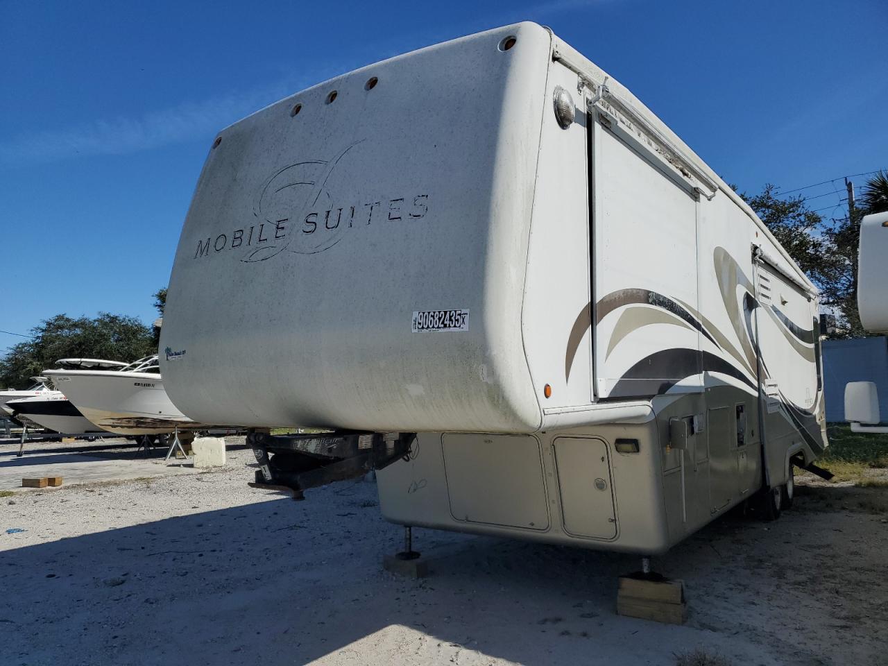 Mobi Trailer Image 10