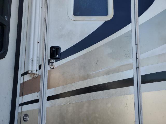 Mobi Trailer Image 4