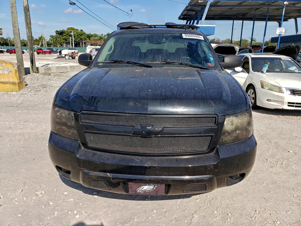 Chevrolet Avalanche C1500 Image 3