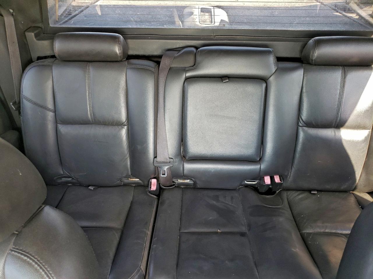 Chevrolet Avalanche C1500 Image 6